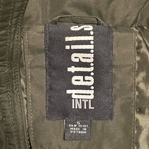 Waterproof coat, military green, great condition - Picture 3 of 3